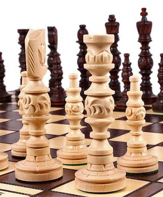 Резные шахматы ручной работы